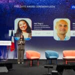 Hui Ting Li recevant son prix à France Quantum